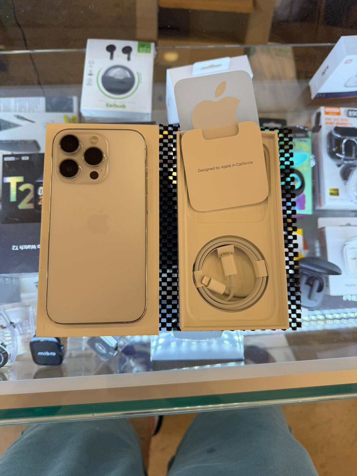 iPhone 14 Pro - 256GB - Batería 83%