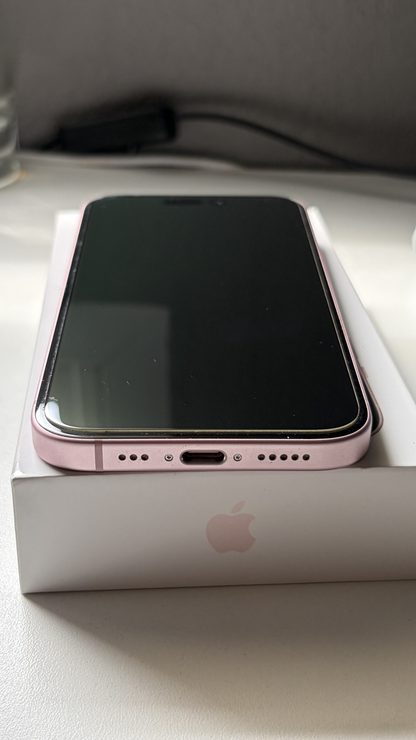 iPhone 15 Rosa -128GB - Semi Nuevo