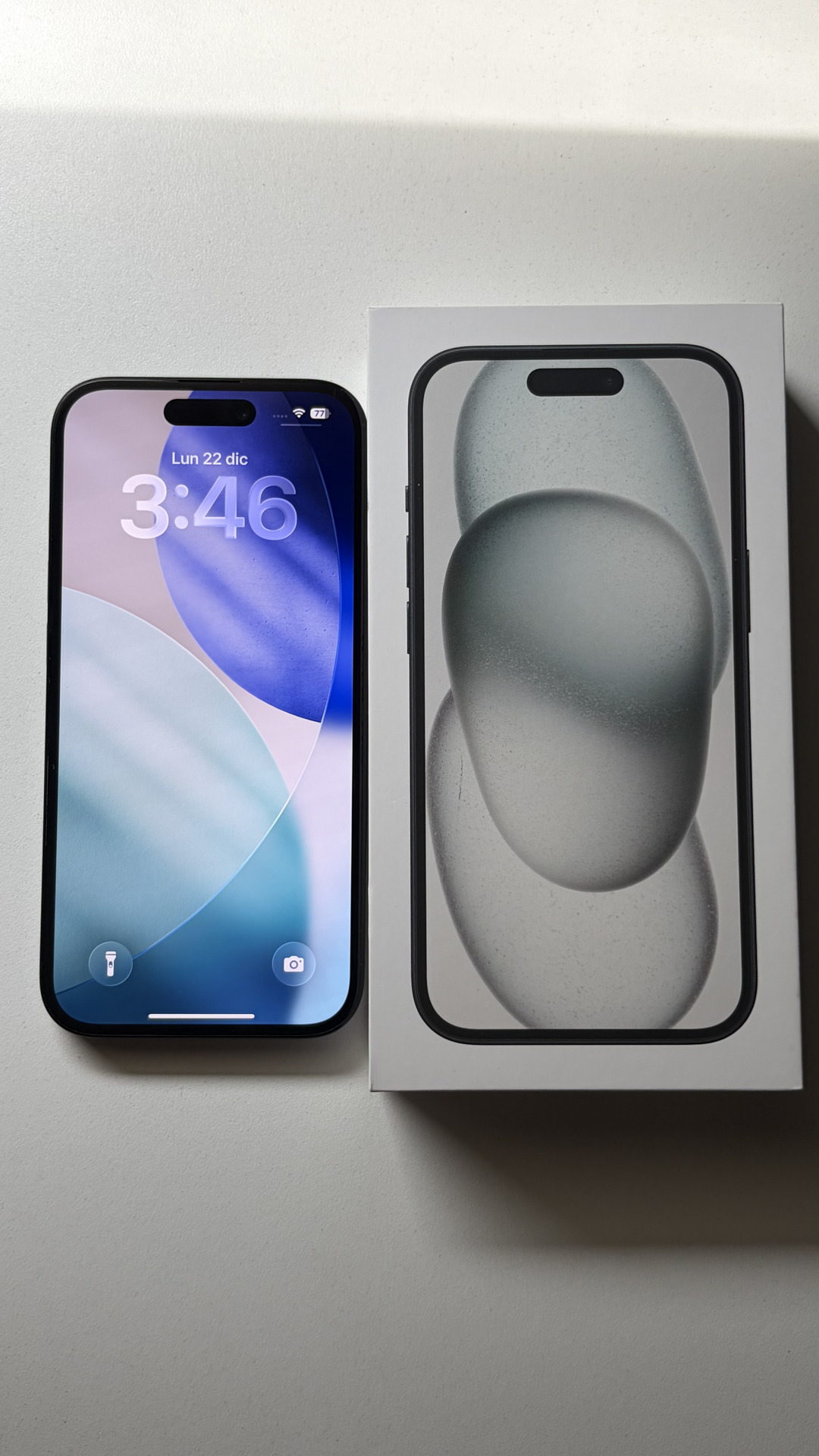 iPhone 15 Negro - 128GB - Semi Nuevo