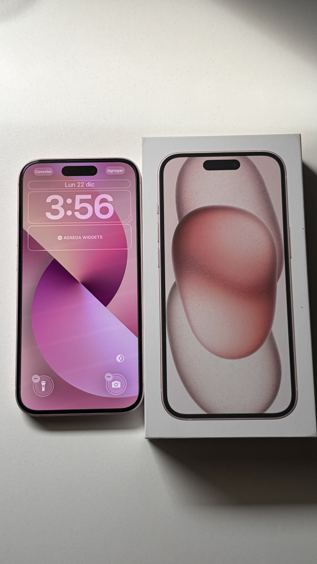 iPhone 15 Rosa -128GB - Semi Nuevo