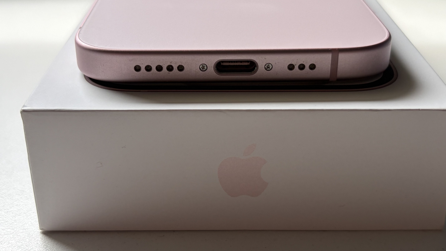 iPhone 15 Rosa -128GB - Semi Nuevo