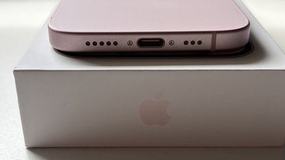 iPhone 15 Rosa -128GB - Semi Nuevo