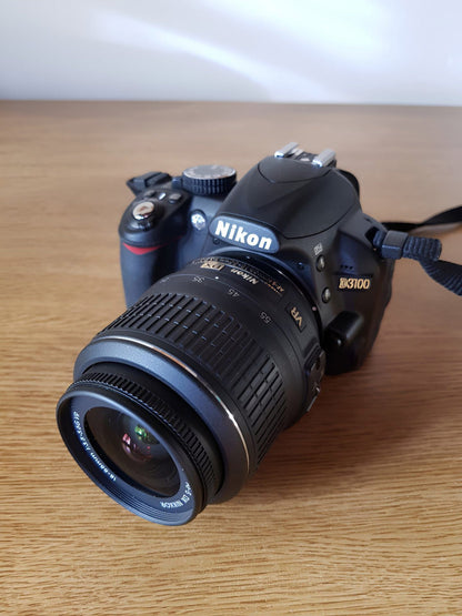 Nikon D3100 + Lente 18-55mm VR – 2.933 disparos